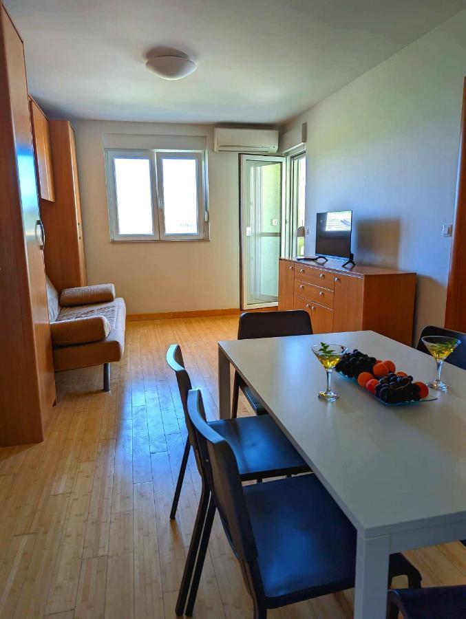 City Apartment โอมิช ภายนอก รูปภาพ